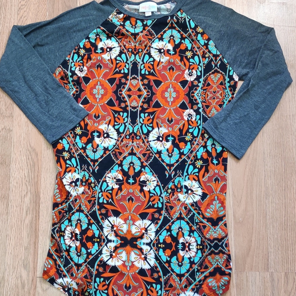 XXS LuLaRoe Baseball Tee